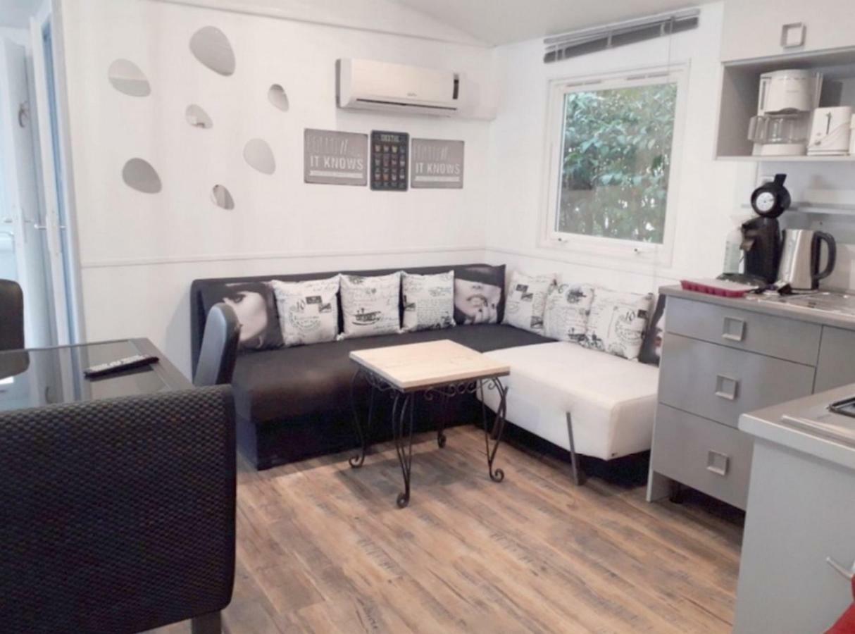 Mobile Home Service Hotelier Frejus Exterior photo